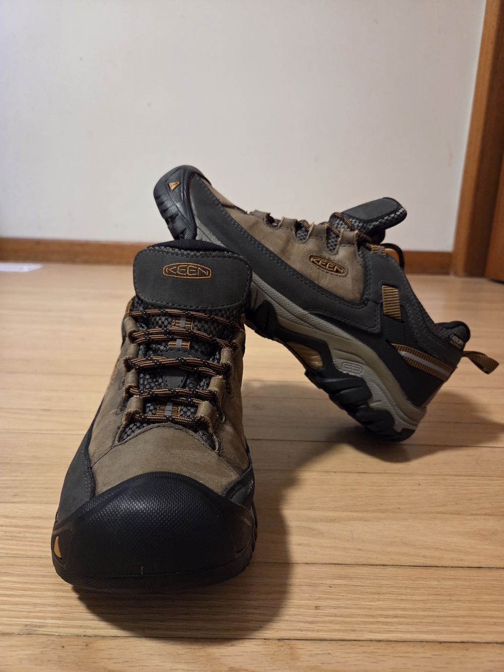 KEEN.DRY Waterproof Hiking Shoes Brown Leather Trail Shoes Men’s /Women's